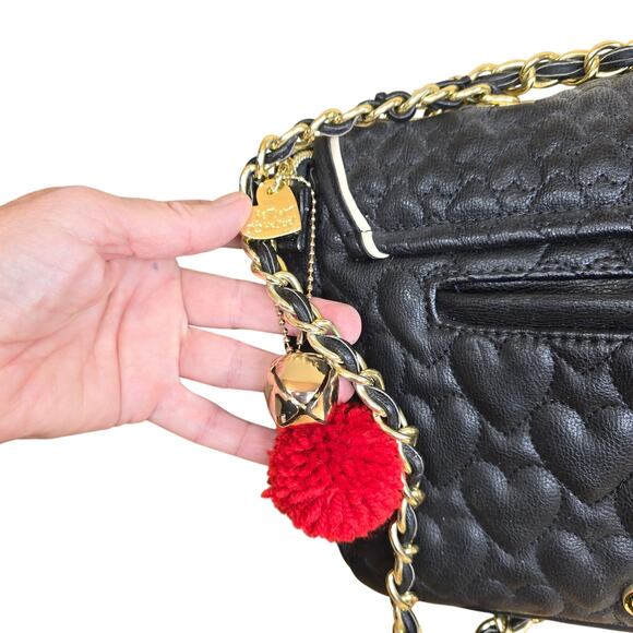 BETSEY JOHNSON Crossbody Purse Crossbody Small Hearts Bow Quilted Adorable! - Picture 10 of 10